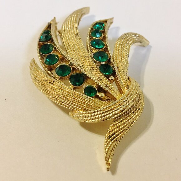 None Jewelry - Bouquet Lapel Pin Brooch Green Crystal Rhinestones Textured Gold Tone Metal Cute